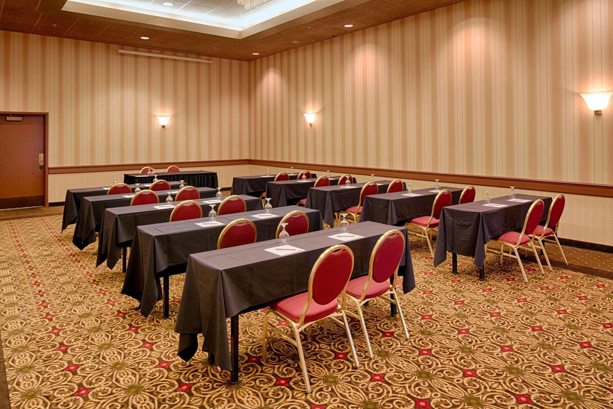 Red Lion Hotel Рединг Екстериор снимка